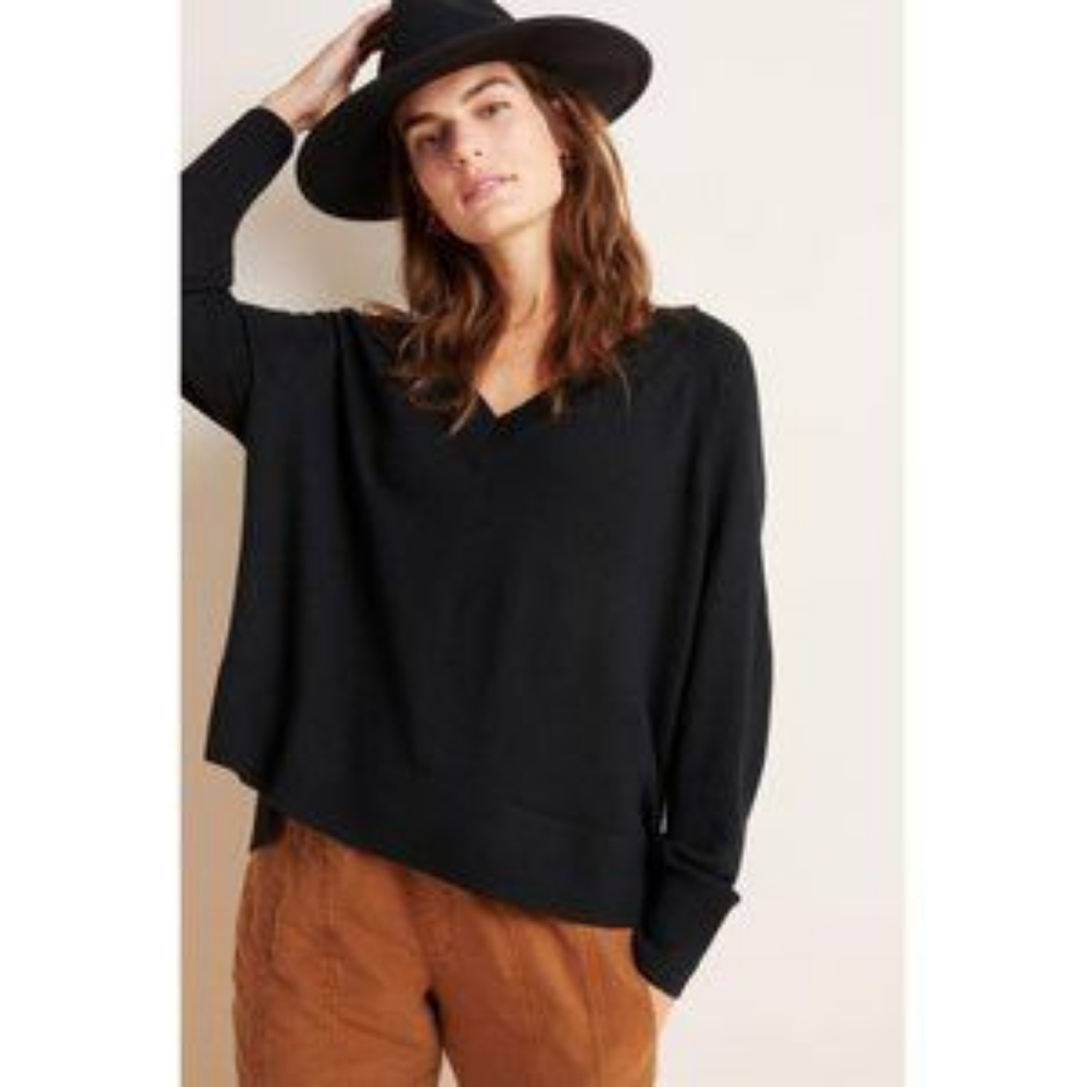 ISO Anthropologie Gabby Vneck Hi-lo
